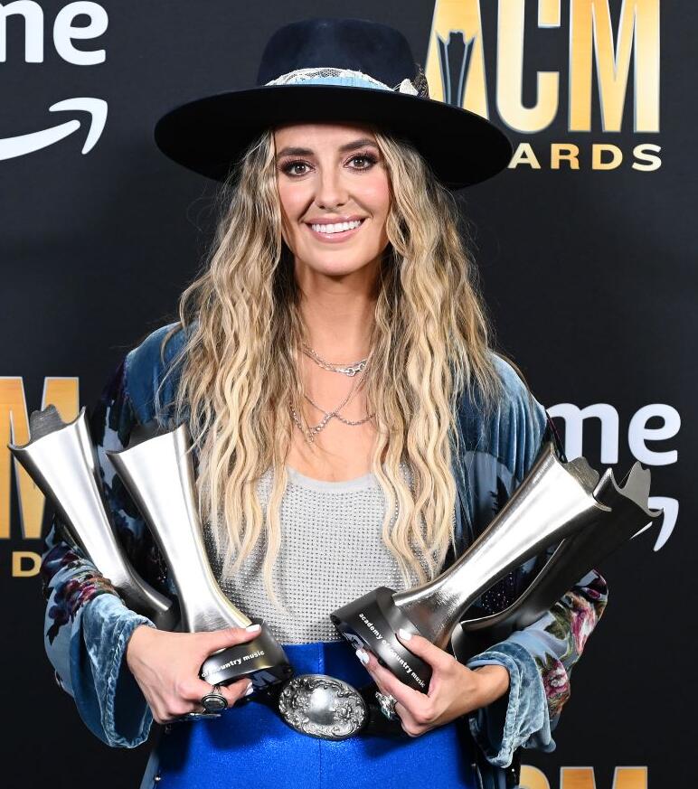 Lainey Wilson Cleans Up At 58th Academy Of Country Music Awards With Four Wins