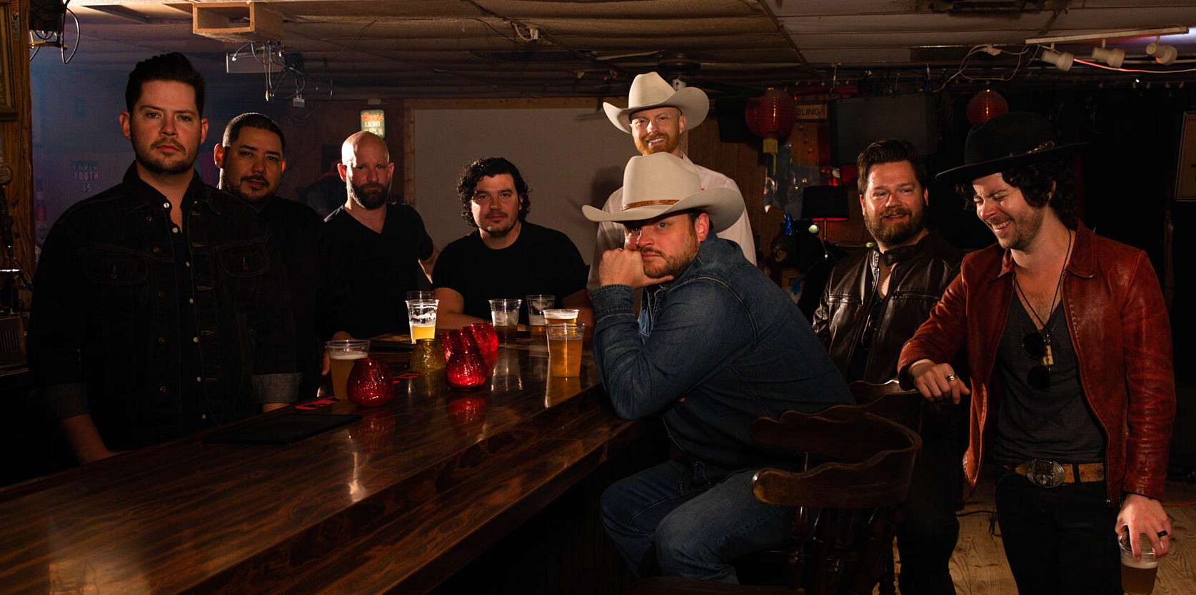  Josh Abbott Band Inks Deal With Make Wake Artists/Deep Roots Management