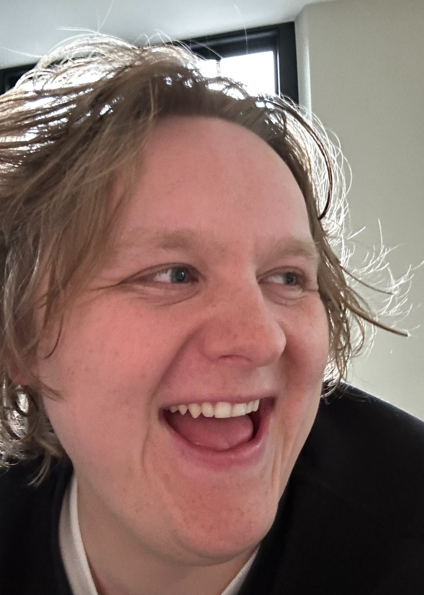  Lewis Capaldi Taking Break From Tour For Health Reasons
